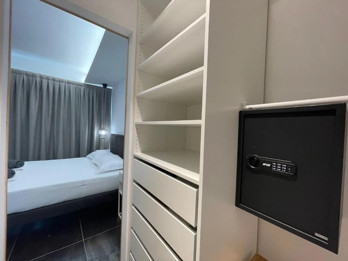 Bardolino Luxury Apartment Italy