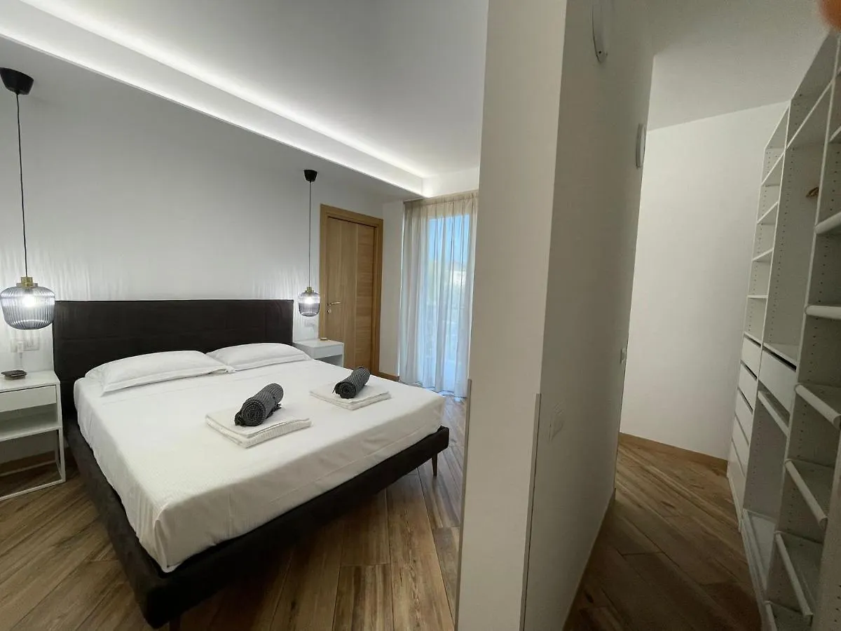 Bardolino Luxury Apartment Italy