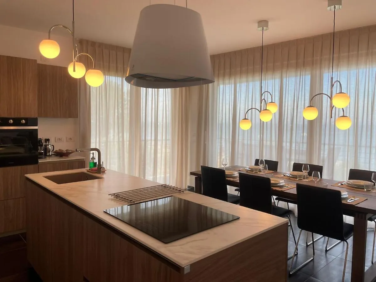 Bardolino Luxury Apartment Italy