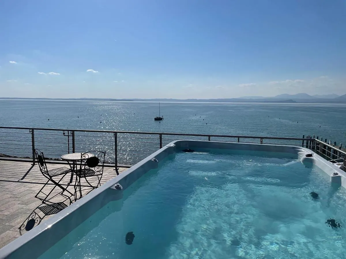 Bardolino Luxury Apartment 0*,  Italy